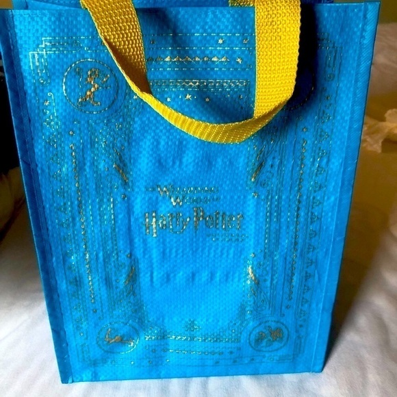 New Universal Wizarding World of Harry Potter Tote/Gift/ Lunch Bag~Reusable - Picture 3 of 6